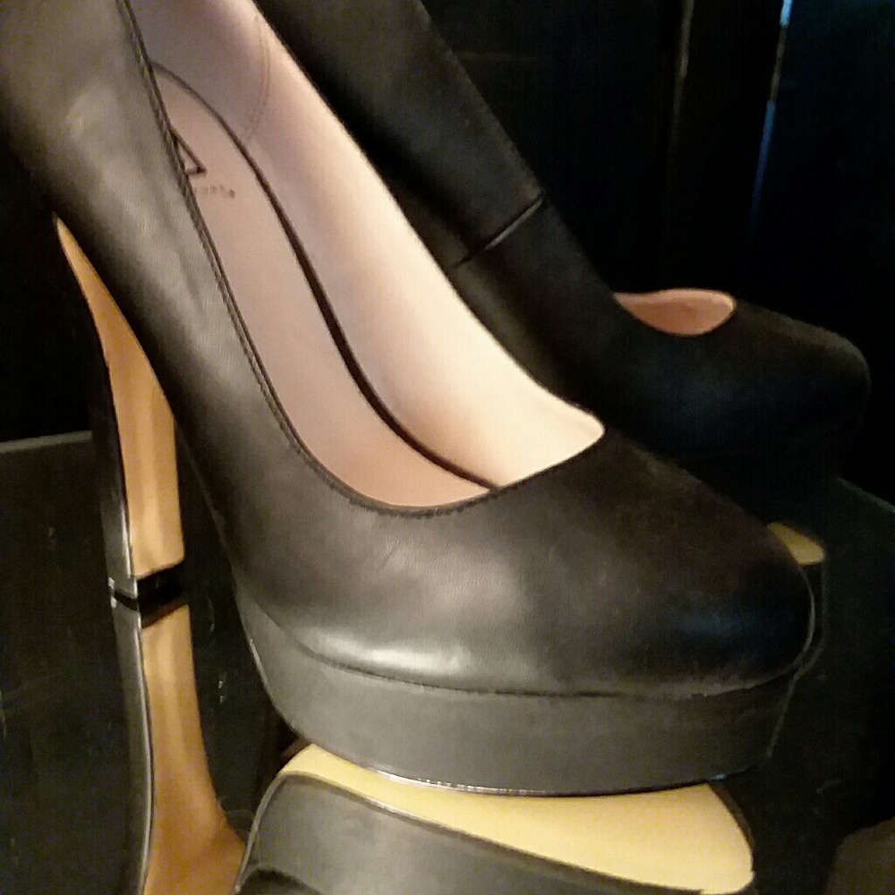 Platforms - Picture 2 of 5